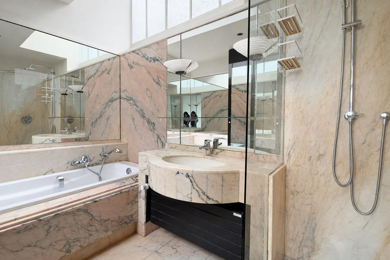 Appartement - 198 m² - 7 pièces