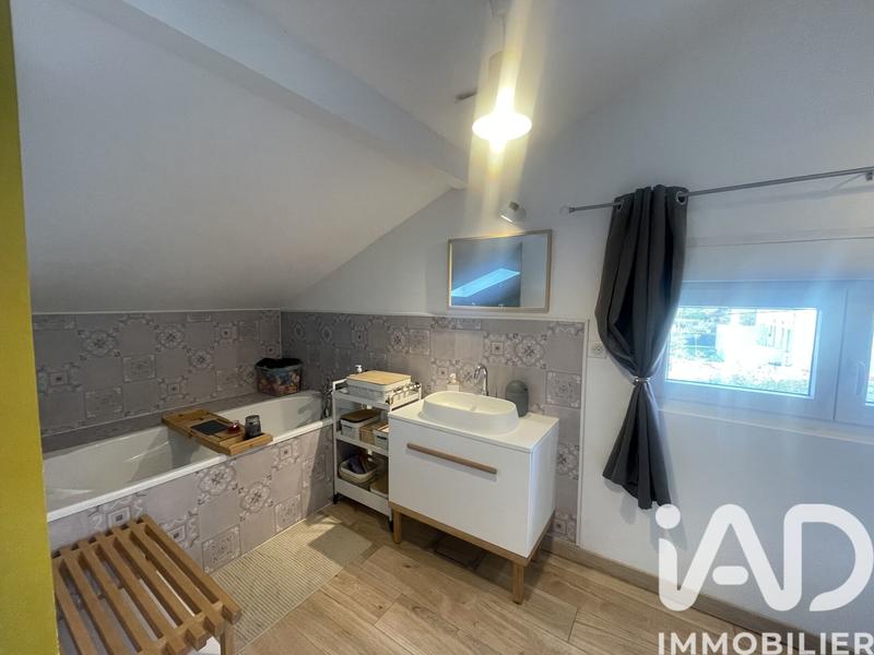 Maison - 111 m² - 5 pièces