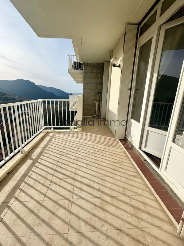 Appartement - 105 m² - 4 pièces