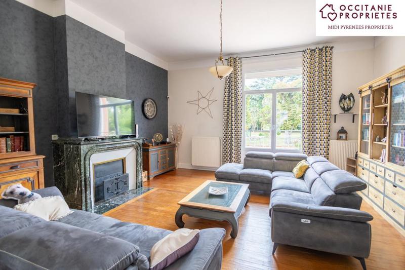 Maison de maîtres - 530 m² - 19 pièces