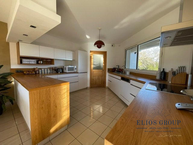 Maison - 136 m² - 6 pièces