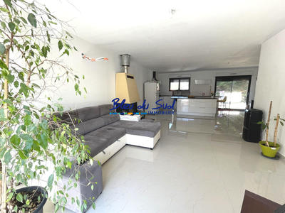 Maison - 96 m² - 3 pièces