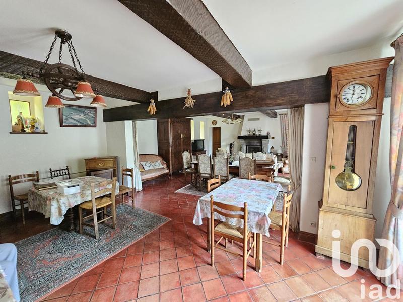 Maison - 230 m² - 9 pièces