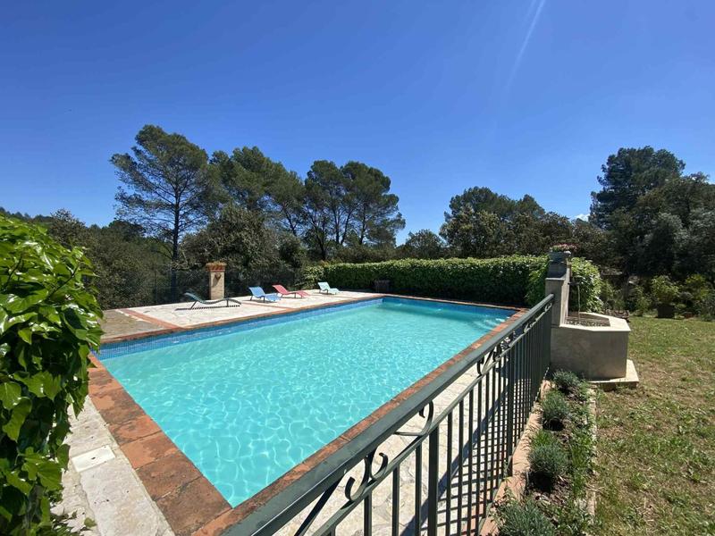 Maison - 182 m² - 8 pièces