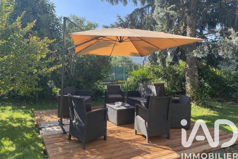 Maison - 450 m² - 16 pièces