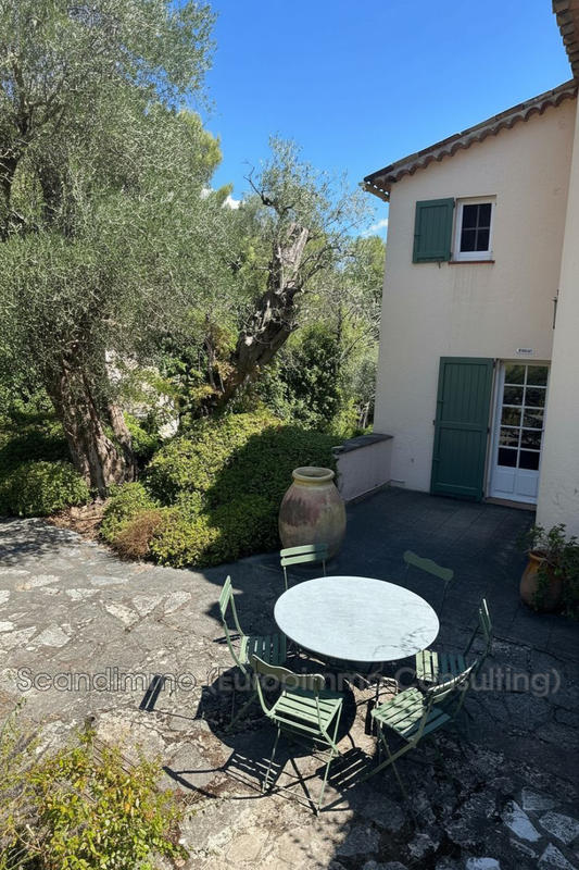 Maison - 174 m² - 9 pièces