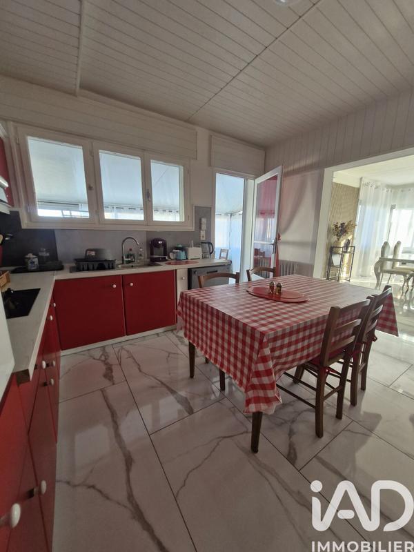 Maison - 230 m² - 6 pièces