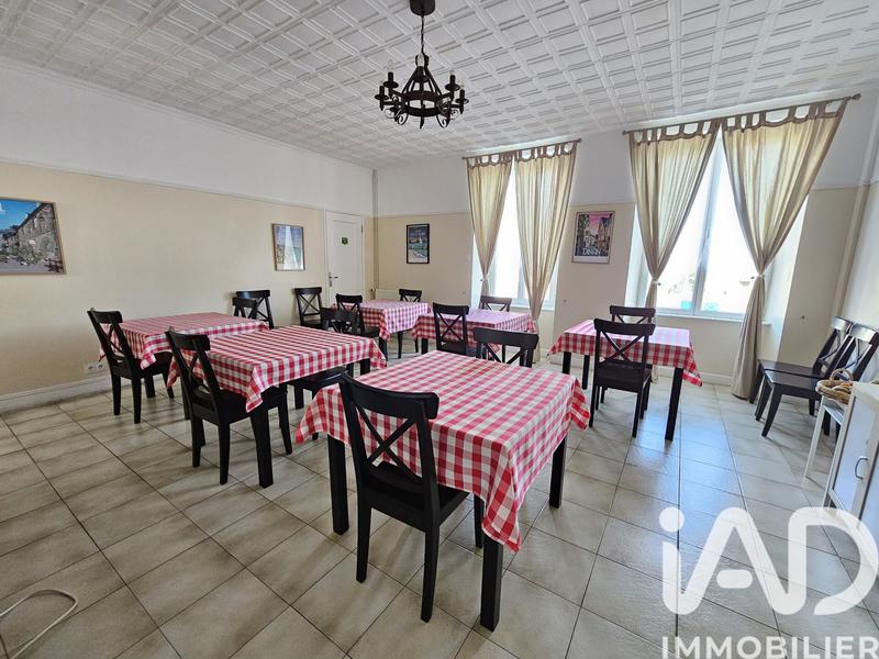 Maison - 240 m² - 11 pièces