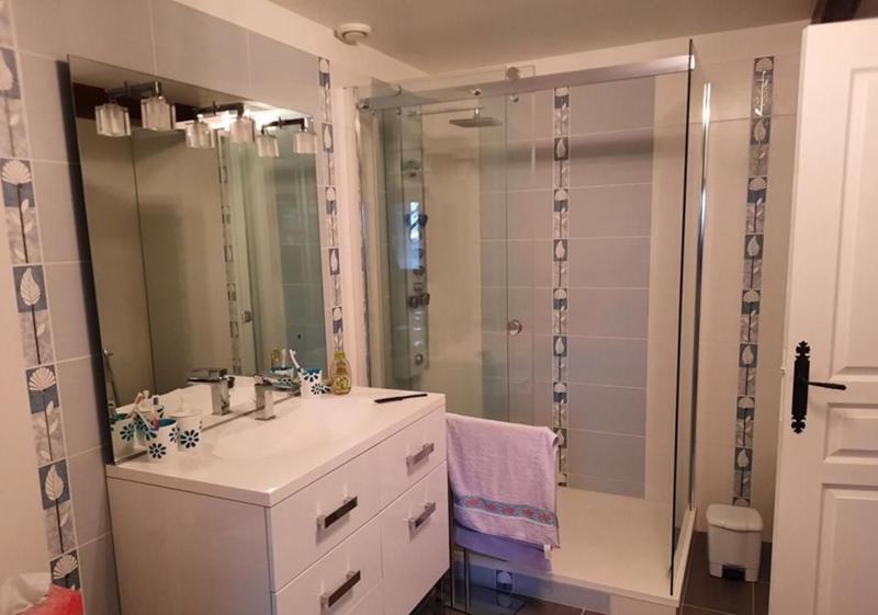 Maison - 285 m² - 9 pièces