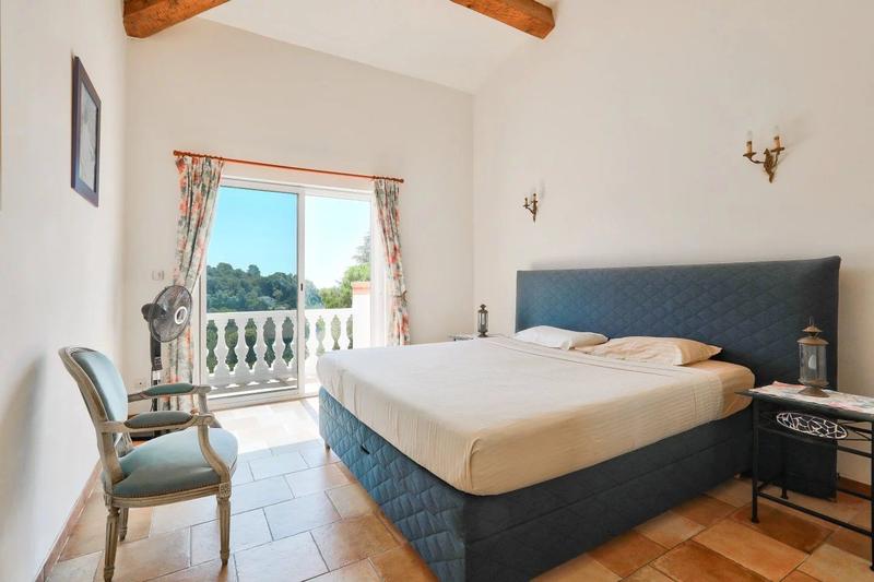 Maison - 308 m² - 10 pièces