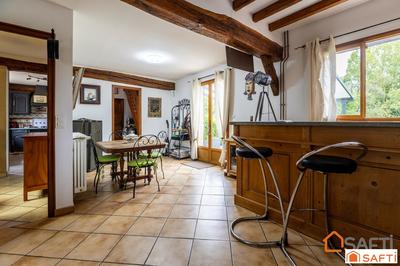 Maison - 104 m² - 6 pièces