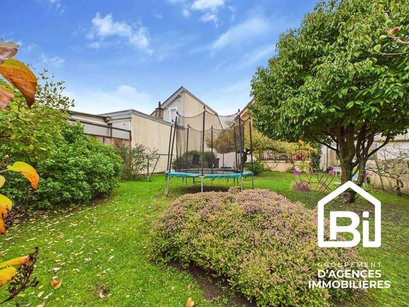 Maison - 88 m² - 5 pièces