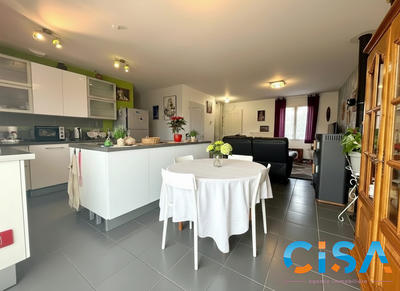 Maison - 75 m² - 5 pièces