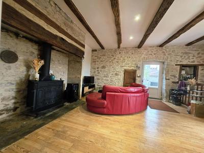 Maison - 104 m² - 6 pièces