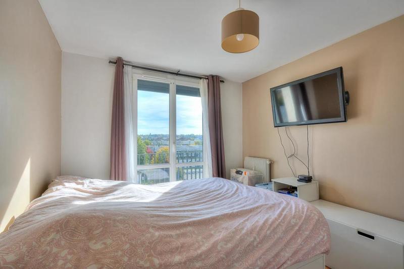 Appartement - 88 m² - 5 pièces