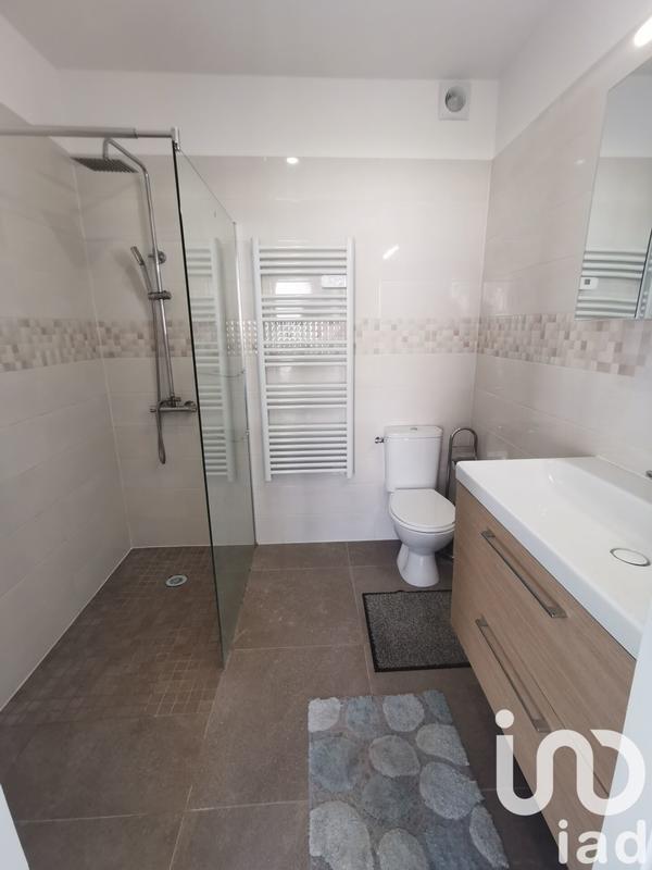 Maison - 225 m² - 9 pièces