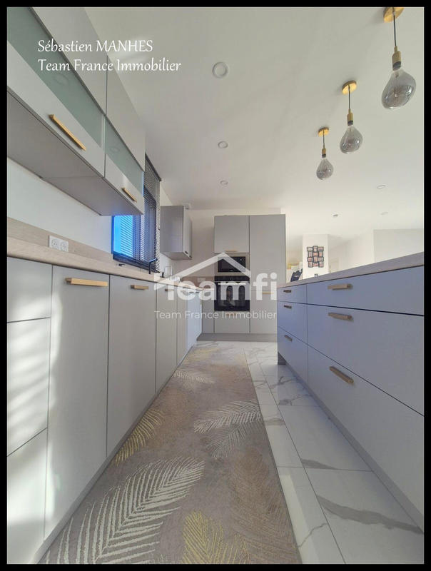 Maison - 138 m² - 5 pièces