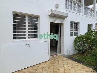 Local commercial - 95 m² - 3 pièces