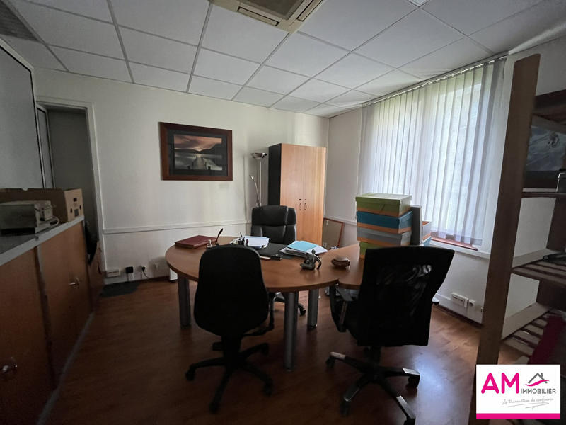 Bureau - 74 m² - 3 pièces