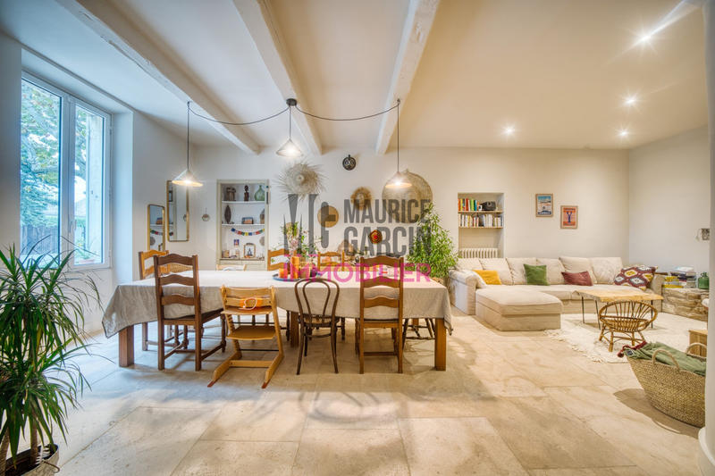 Maison - 180 m² - 7 pièces