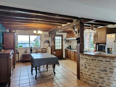 Maison - 102 m² - 4 pièces