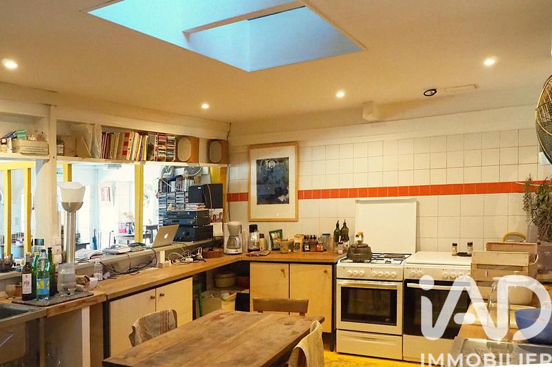 Maison - 1 220 m² - 28 pièces