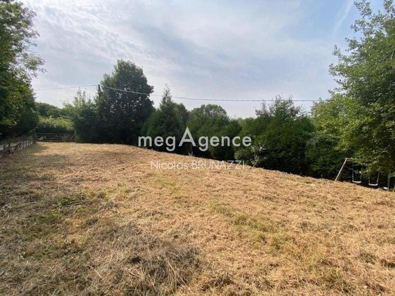 Terrain constructible - 800 m²