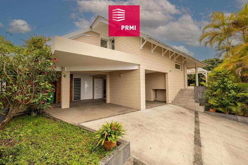 Maison - 220 m² - 5 pièces