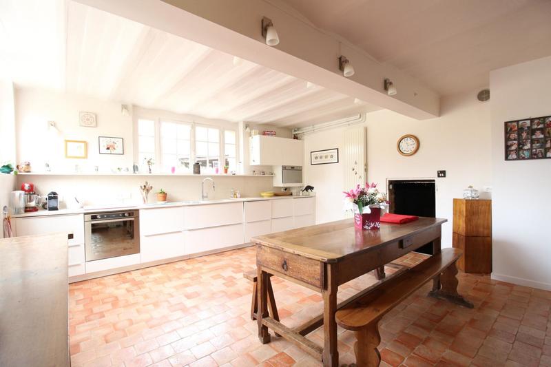 Maison de maîtres - 412 m² - 11 pièces