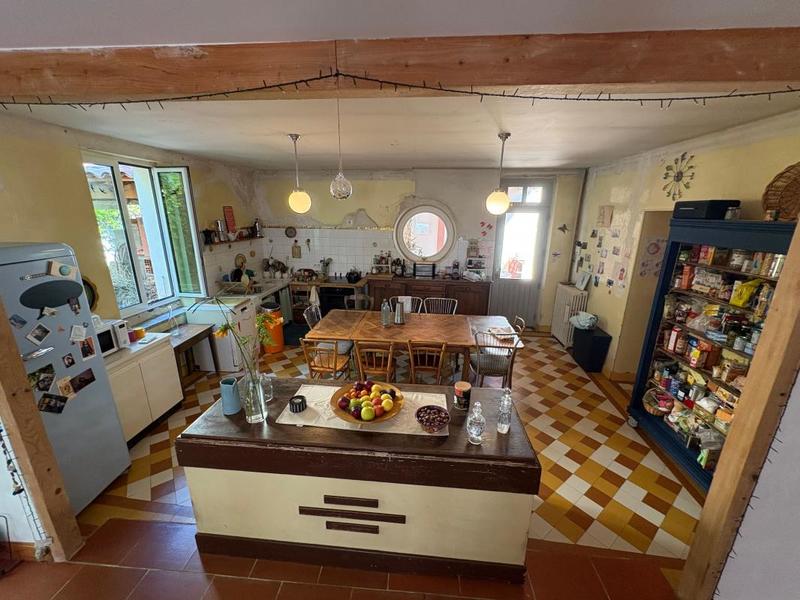 Maison - 252 m² - 7 pièces