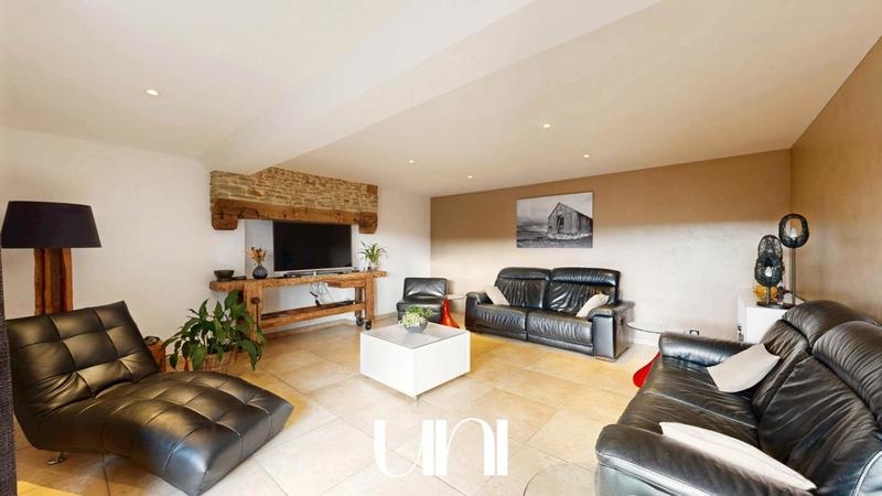 Maison - 184 m² - 7 pièces