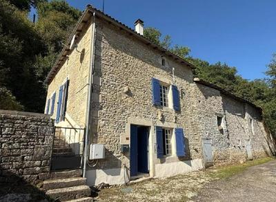 Maison - 99 m² - 5 pièces