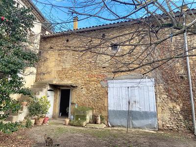 Maison - 220 m² - 8 pièces