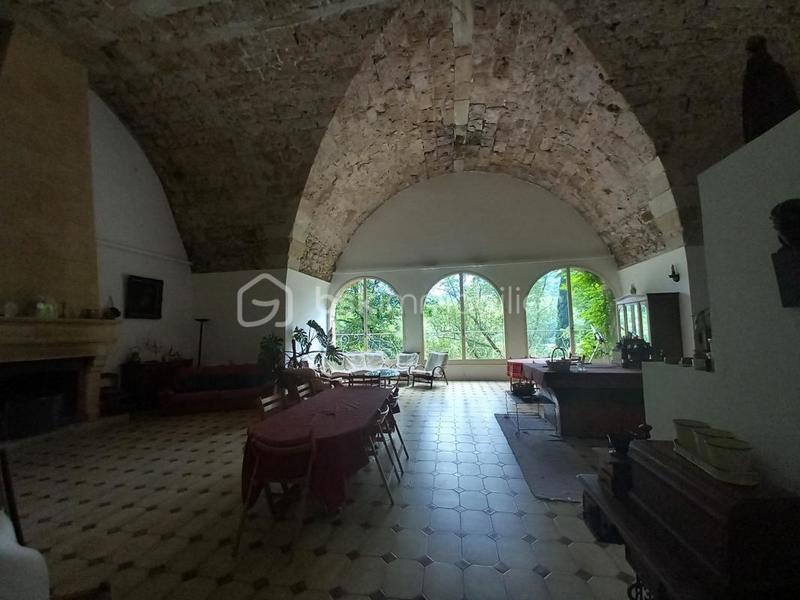 Propriété - 200 m² - 5 pièces