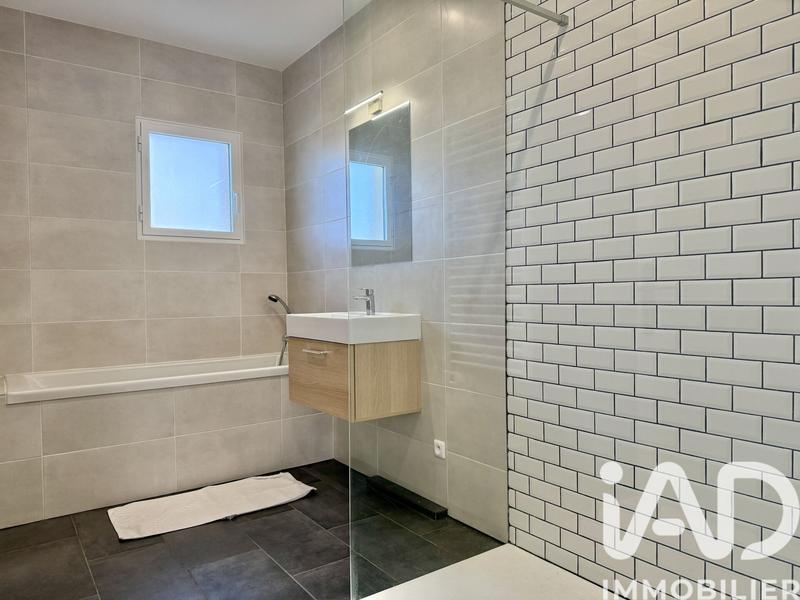 Maison - 104 m² - 4 pièces