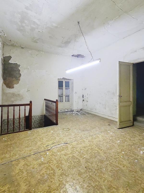 Maison - 290 m² - 11 pièces