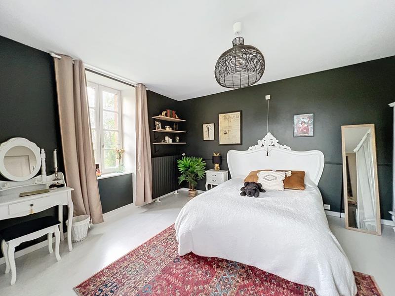 Maison - 400 m² - 12 pièces