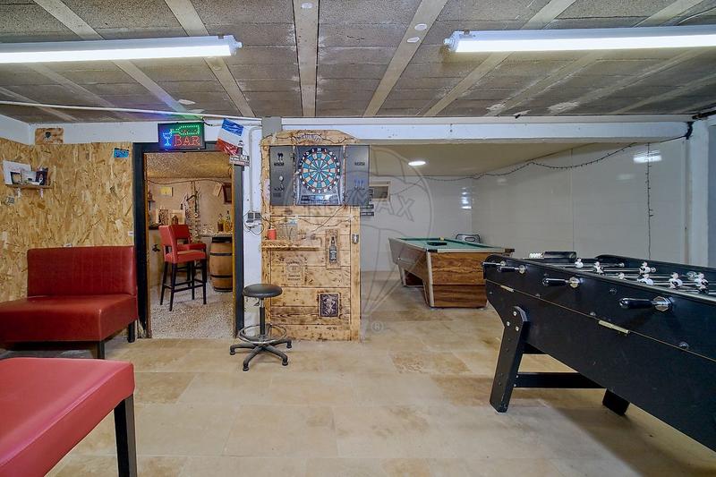 Maison - 180 m² - 6 pièces