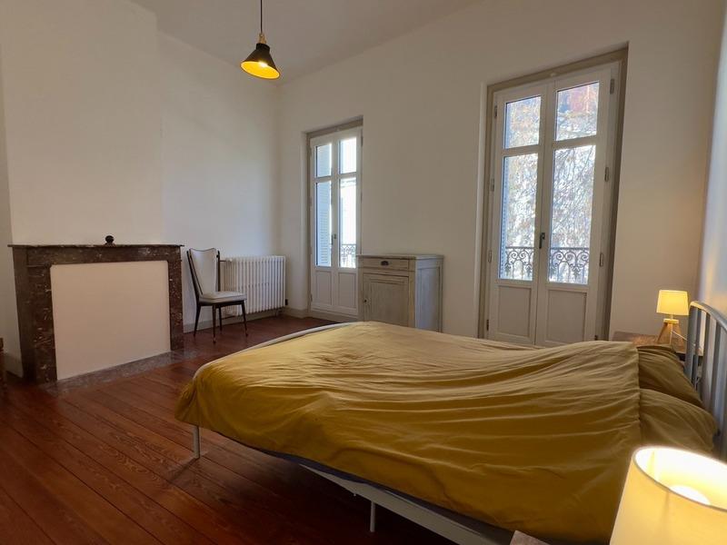 Maison de ville - 285 m² - 9 pièces