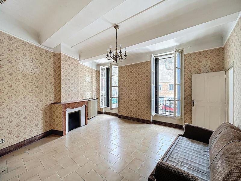 Immeuble - 240 m² - 10 pièces