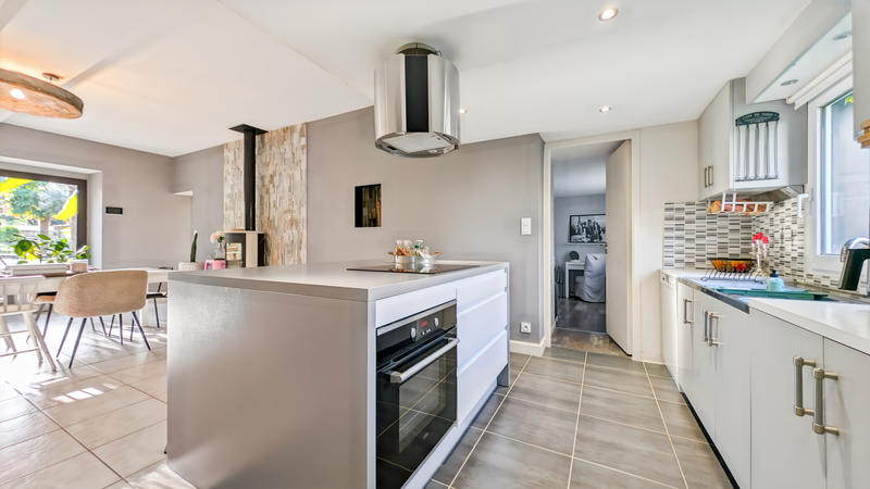 Maison - 186 m² - 6 pièces