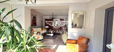 Mas - 554 m² - 26 pièces