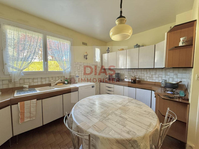 Maison - 140 m² - 2 pièces