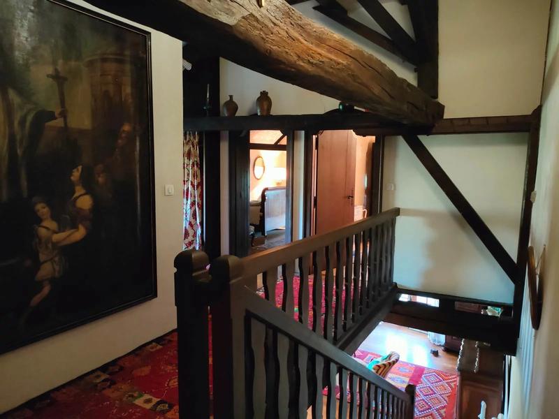 Propriété - 258 m² - 9 pièces