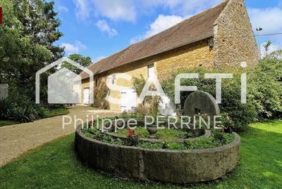 Maison - 310 m² - 15 pièces