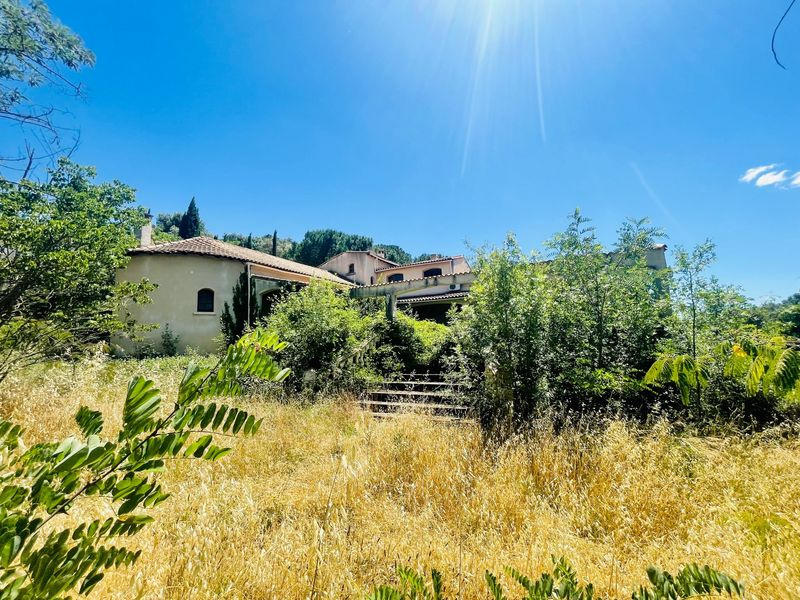 Villa - 400 m² - 13 pièces