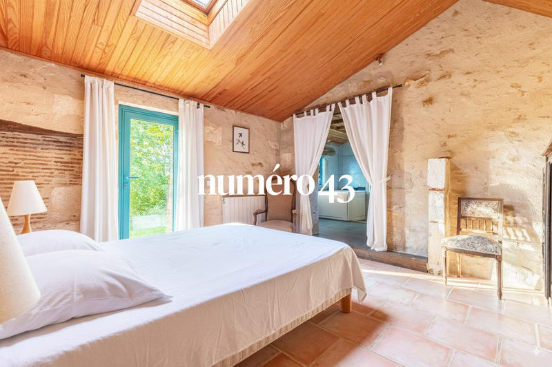 Maison ancienne - 218 m² - 7 pièces