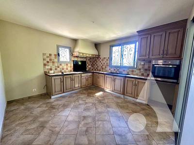 Maison - 226 m² - 8 pièces