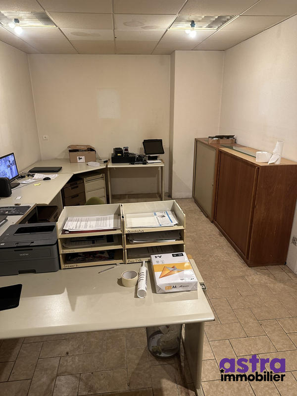 Local commercial - 480 m² - 8 pièces