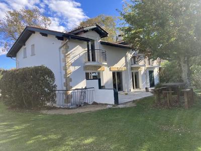 Villa - 180 m² - 6 pièces
